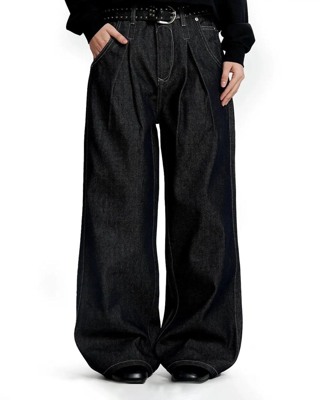 Raw baggy jeans with contrast stitching and distressed details from Inflation Streetwear, showcasing relaxed fit and casual style.