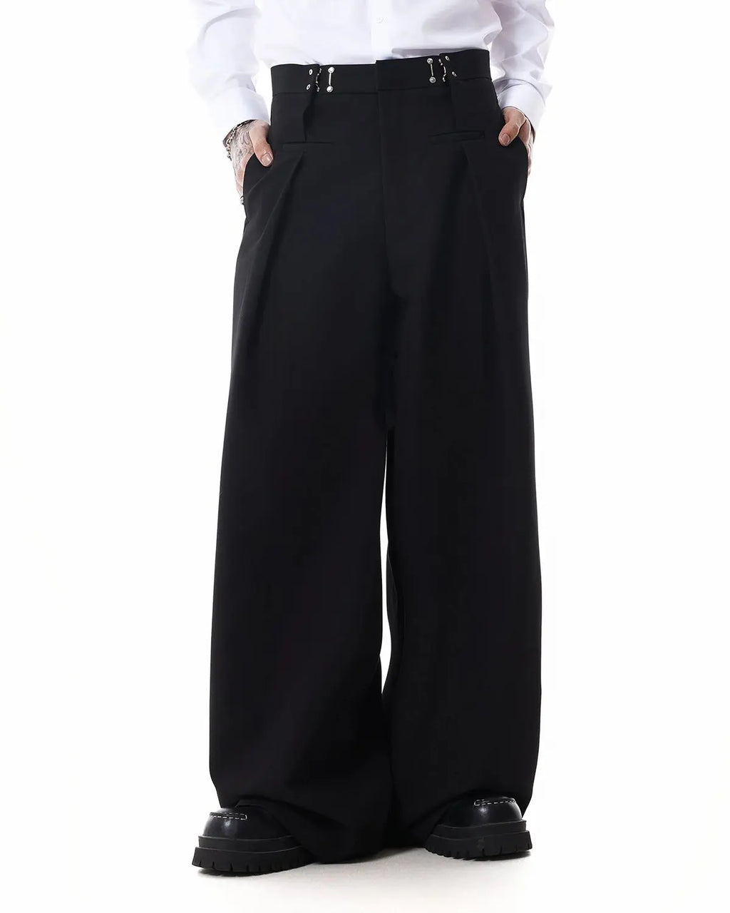 Wide-leg metal hook suit pants by INFLATION, stylish streetwear trousers with adjustable waistband and modern design.