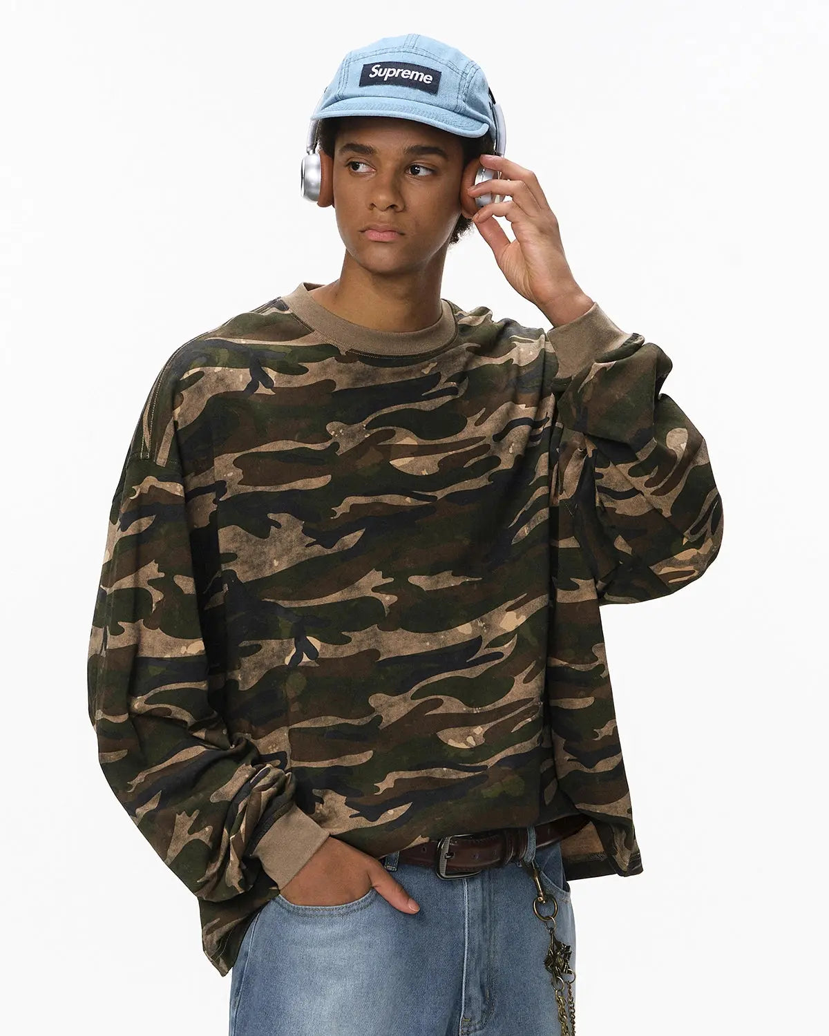 Boxy camo T-shirt in khaki from Flation Streetwear, featuring a relaxed fit and camouflage pattern.