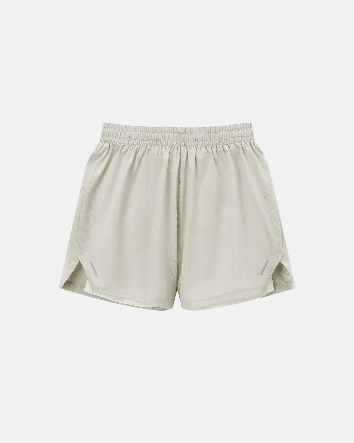 INFLATION AirFlow dual-layer breathable shorts with lightweight fabric and ventilation panels for comfort and airflow.