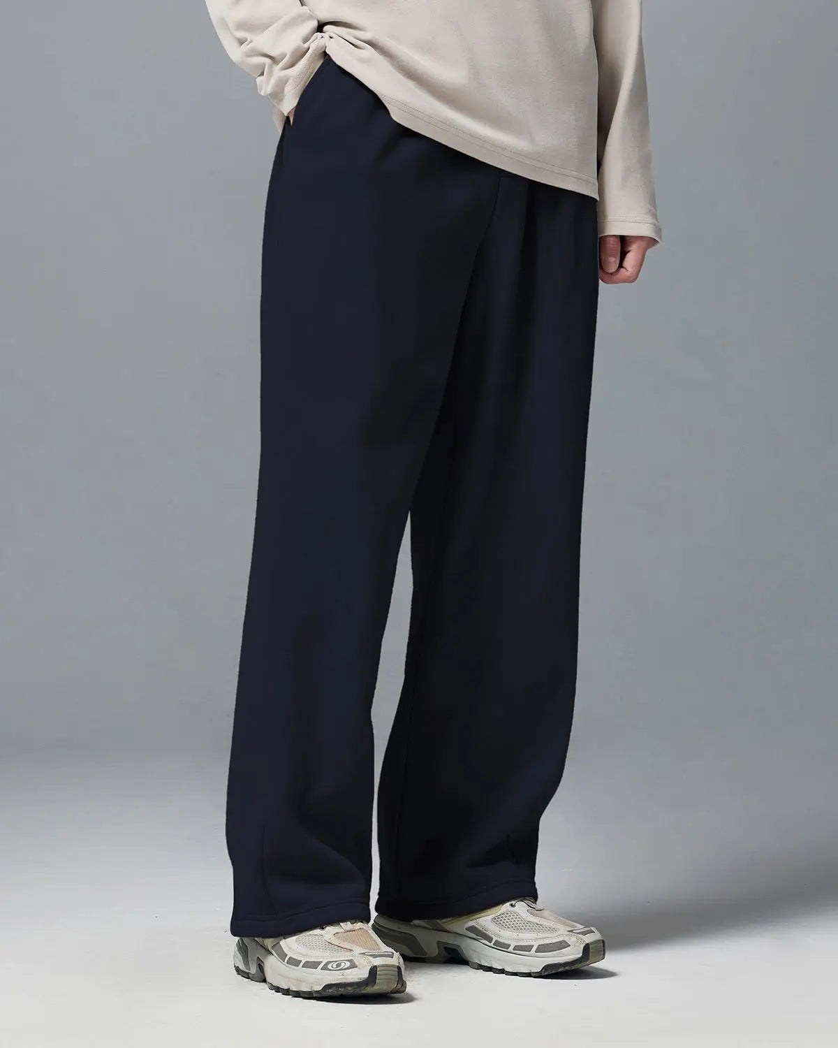 INFLATION stretch thermal fleece sweatpants with elastic waistband and relaxed fit, ideal for cold weather comfort.