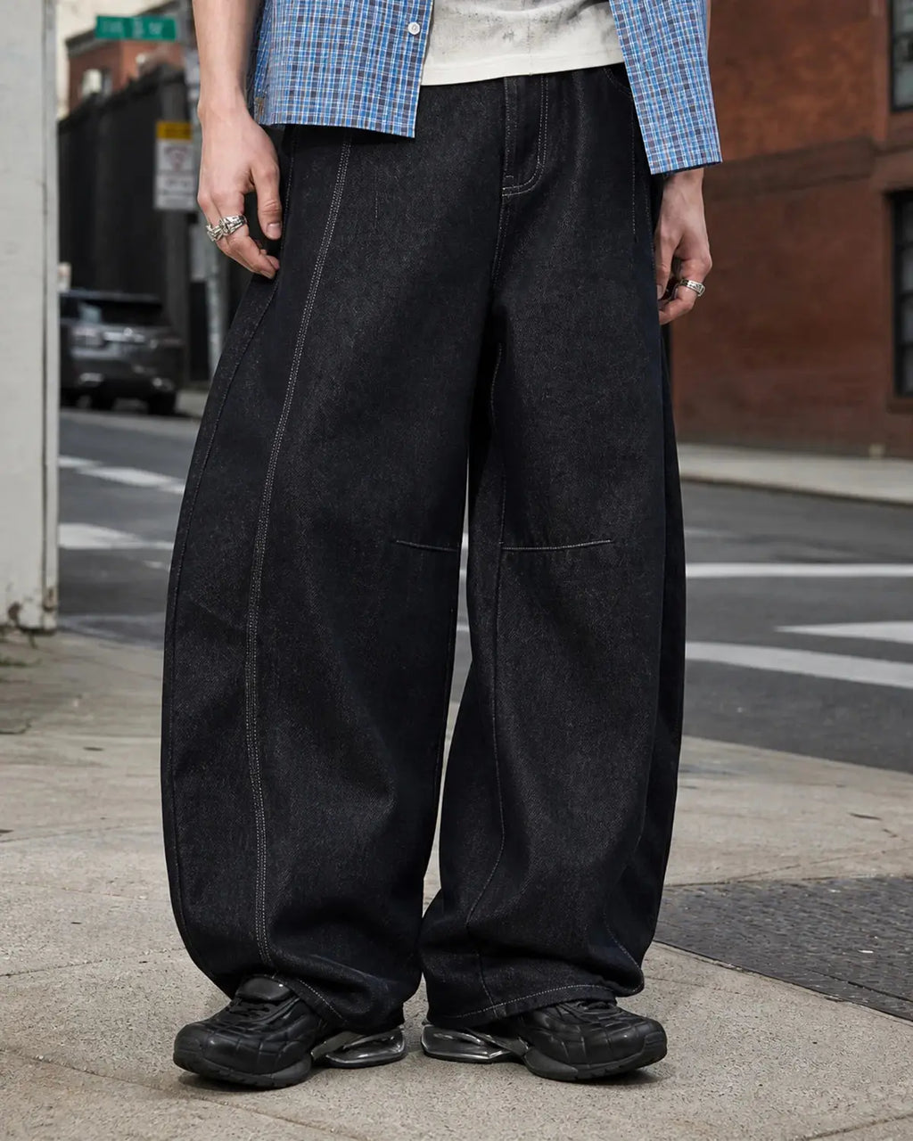 Flation Raw Color Barrel Baggy Jeans, casual loose-fit pants with distressed raw hem in a raw color, stylish and comfortable.