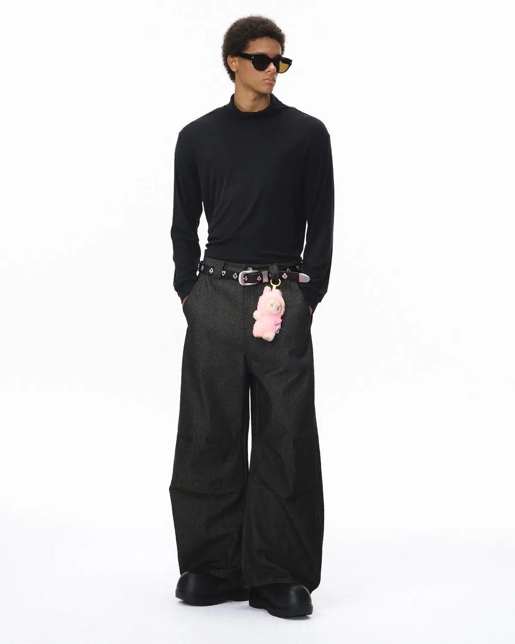 Raw Baggy Barrel Jeans by Flation Streetwear featuring a relaxed fit, distressed details, and classic denim styling.
