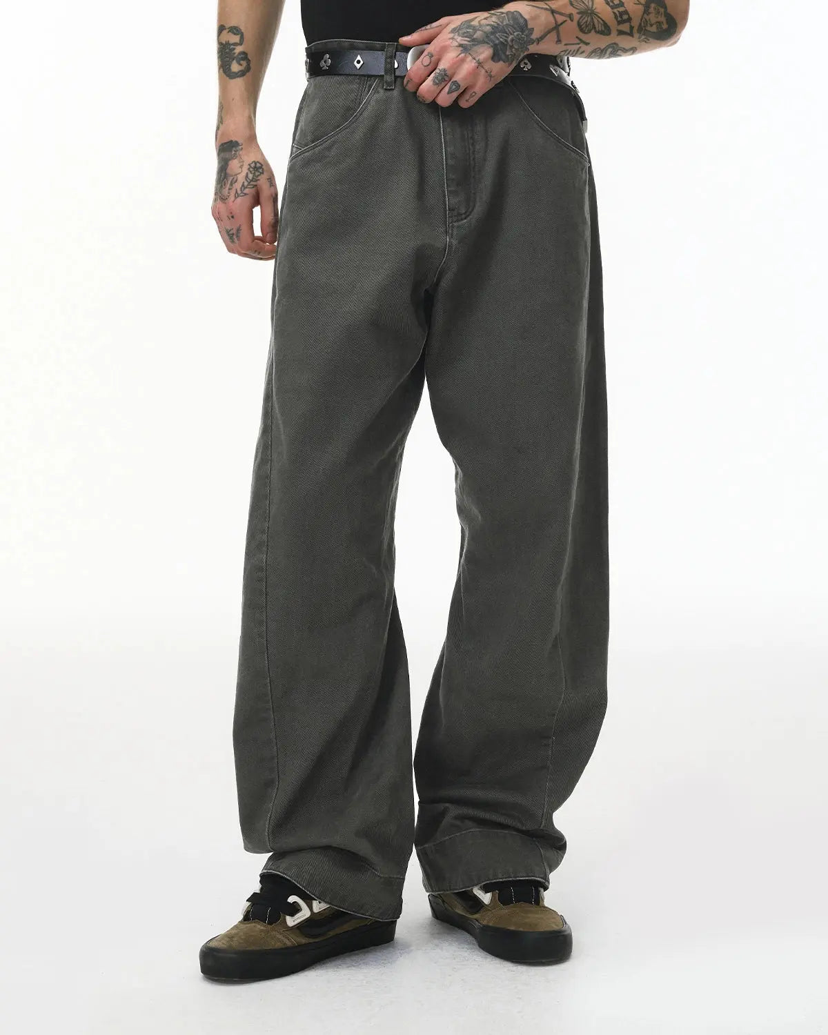 Flation Stitching Flare Baggy Jeans with distressed details and high-waisted fit, styled for streetwear fashion.
