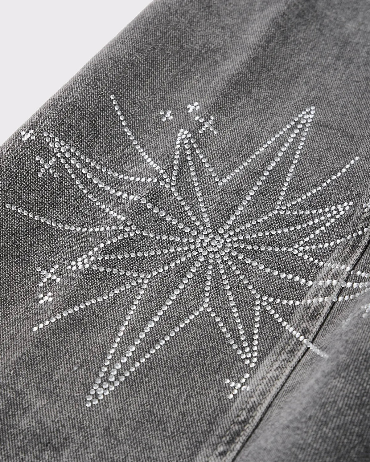 Flation star graphic rhinestone barrel baggy jeans, casual pants with star embellishments and relaxed fit, trendy streetwear style.