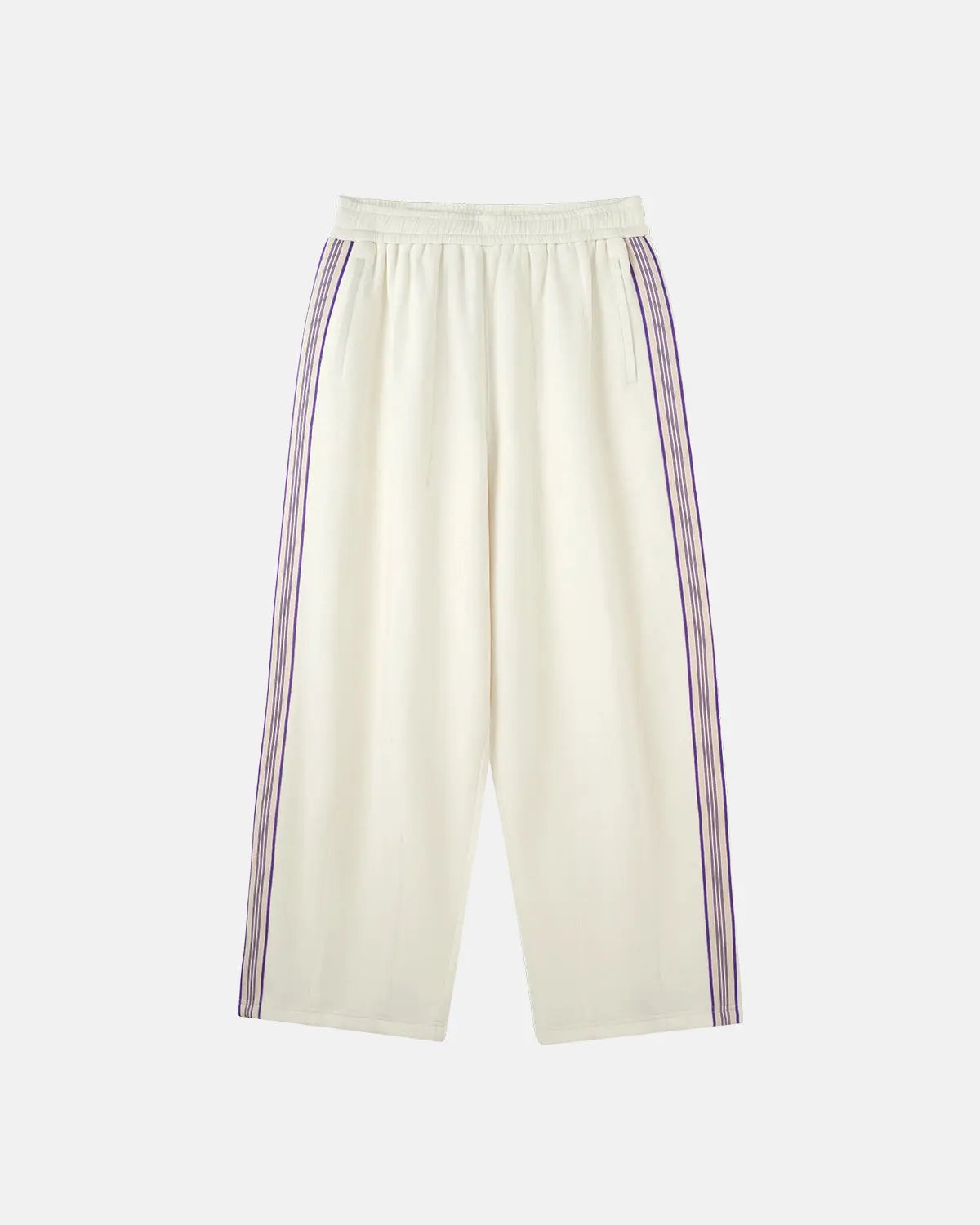 Flation athleisure wide-leg baggy pants in soft fabric with a relaxed fit and elastic waistband, styled casually.