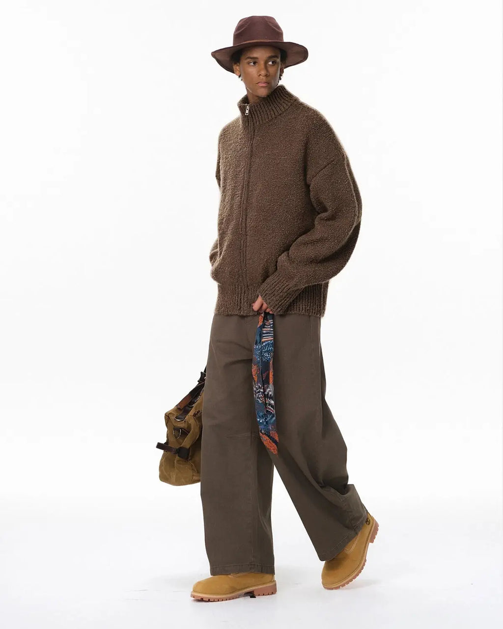 Inflation Streetwear Old Money style knitwear zip-up sweater in neutral tones, featuring a classic ribbed collar and cozy fit.