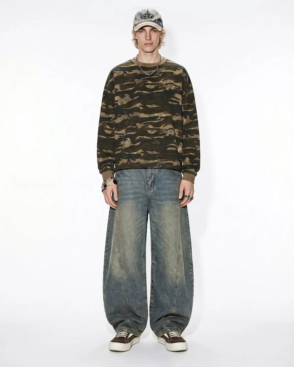 Flation Super Barrel Baggy Jeans, men's streetwear pants with a relaxed fit and casual style, shown from the front.