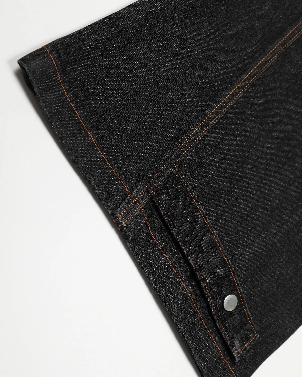 Black Super Barrel jeans by Flation Streetwear, showcasing the relaxed fit, stylish design, and denim fabric details.