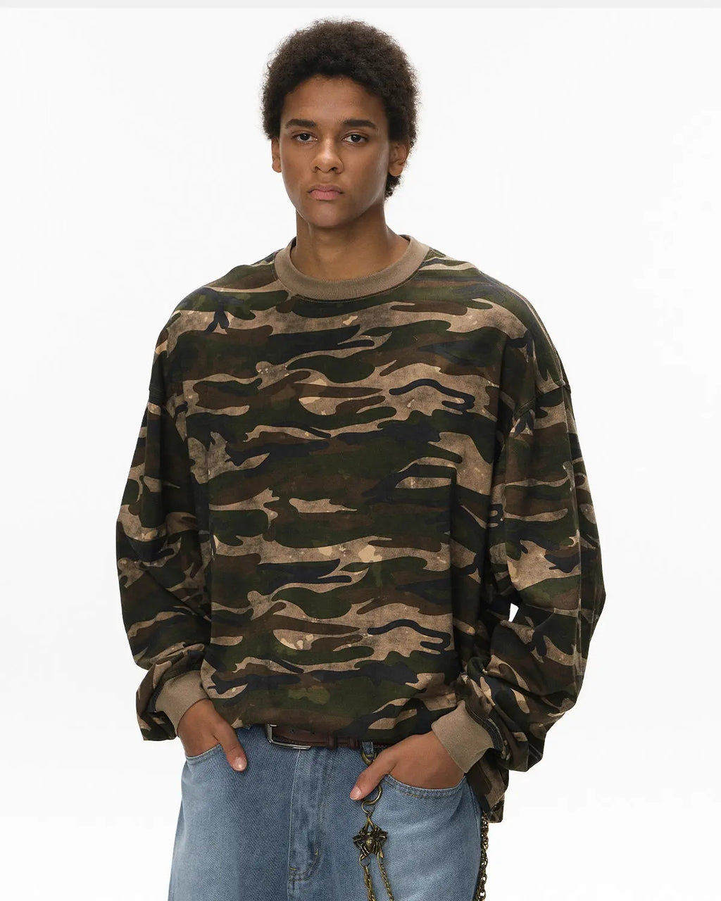 Boxy camo T-shirt in khaki by Flation Streetwear, featuring a relaxed fit and military-inspired camouflage pattern.