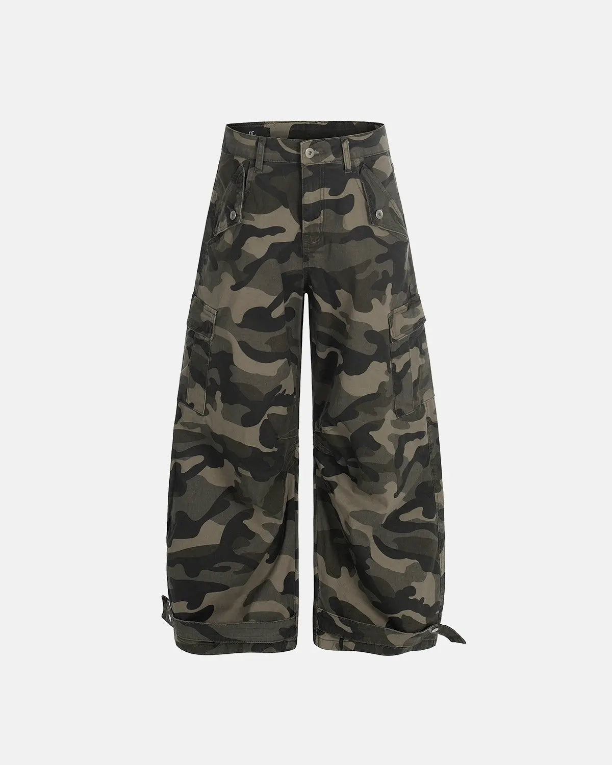 Multi-pockets camo barrel cargo pants by INFLATION, featuring tactical design and multiple storage pockets in a stylish camouflage pattern.