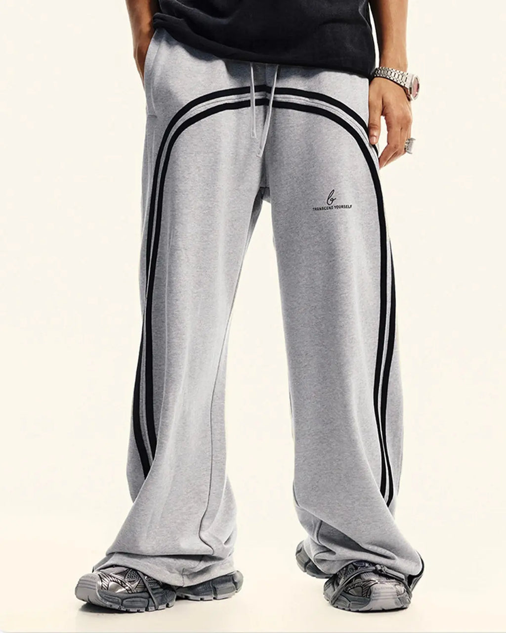 Washed wide-leg sweatpants by Flation Streetwear with relaxed fit and soft fabric, shown in a casual streetwear style.