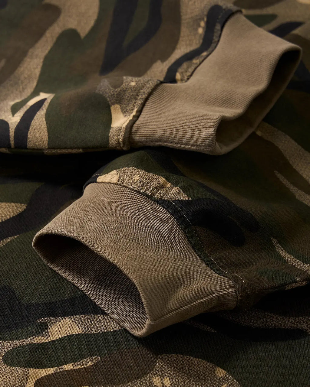 Boxy camo T-shirt in khaki from Flation Streetwear, featuring a relaxed fit with a bold camouflage pattern and short sleeves.
