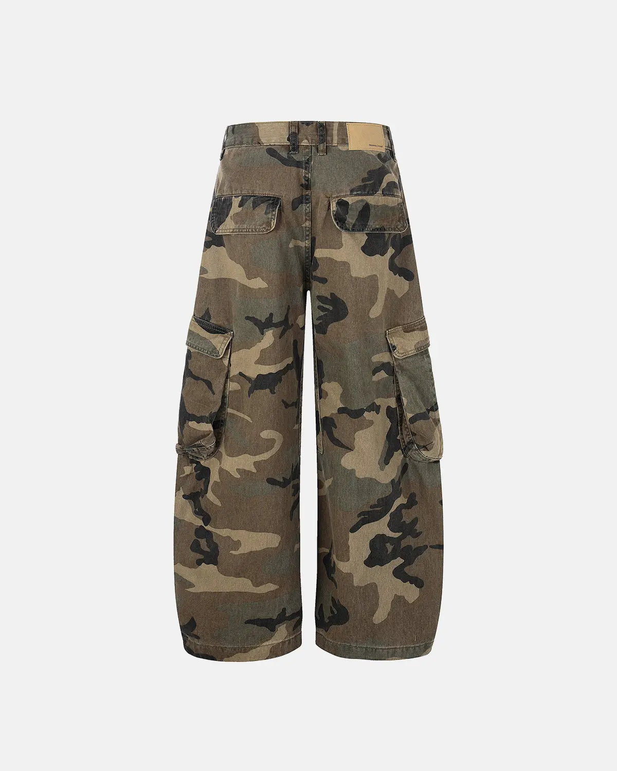 Camo cargo barrel pants in green and brown from Flation Streetwear, featuring multiple pockets and relaxed fit style.