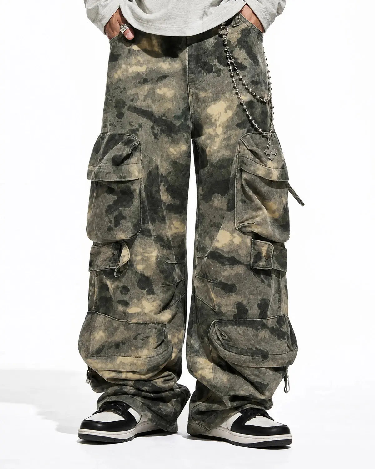 Camo multi-pocket baggy cargo pants by Flation Streetwear featuring a relaxed fit and multiple functional pockets.