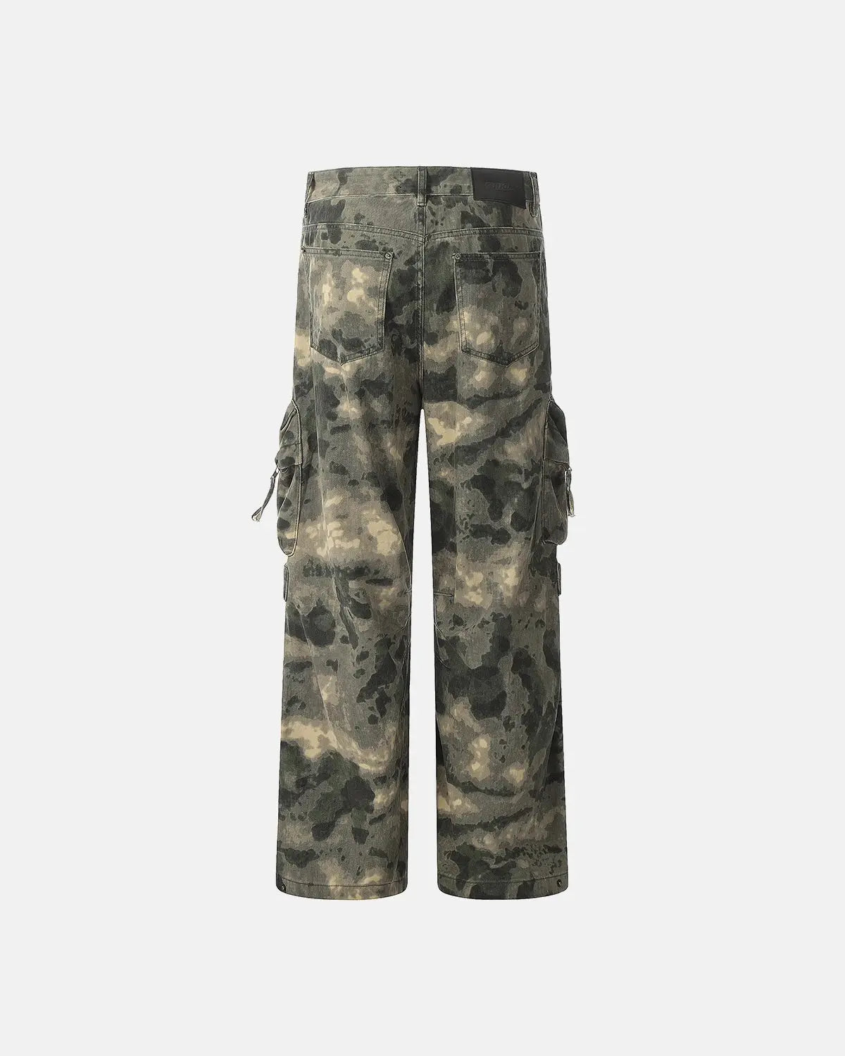 Camo multi-pocket baggy cargo pants by Flation Streetwear featuring a relaxed fit and multiple functional pockets.