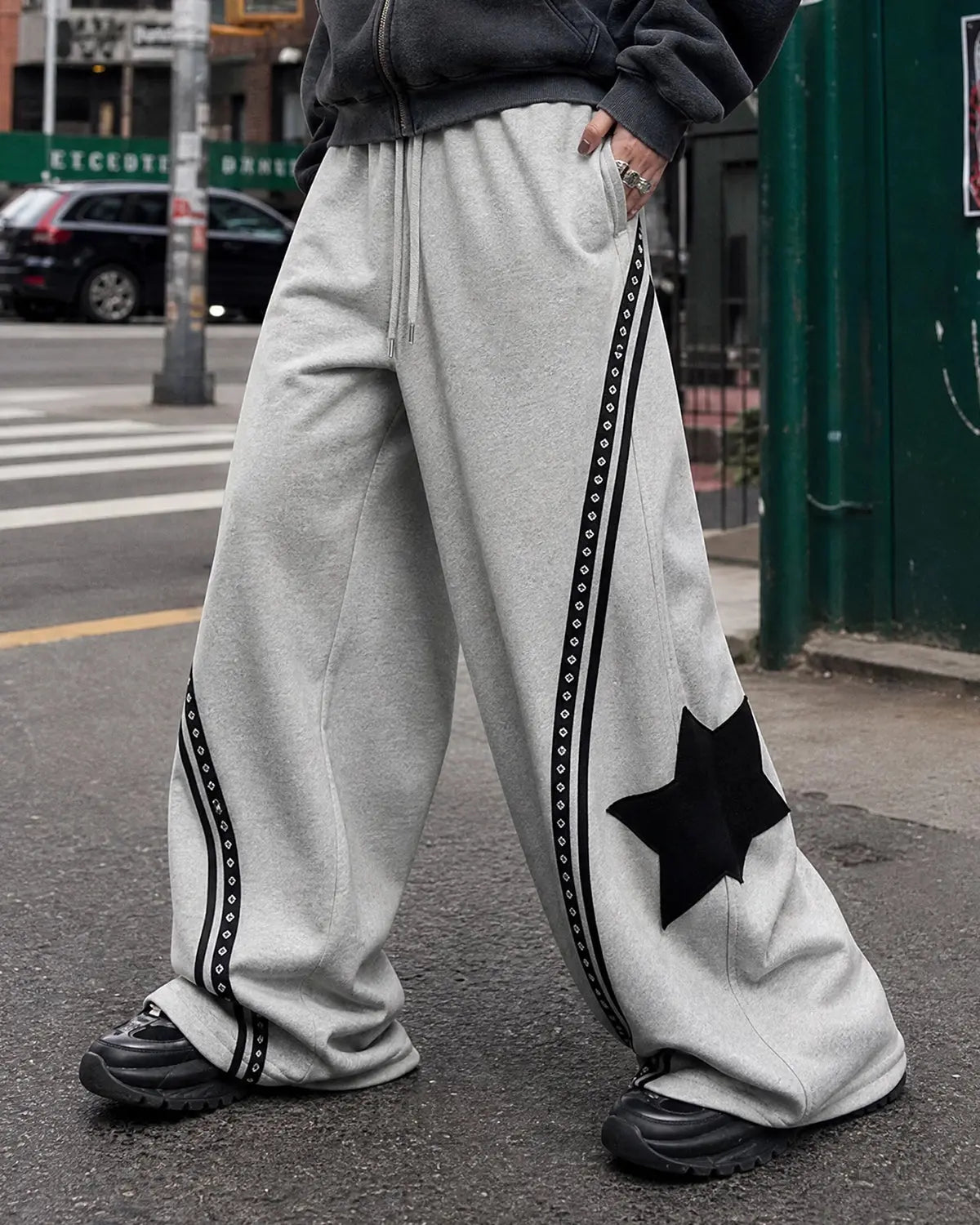 Gray Flation Contrast Patchwork Barrel Sweatpants with relaxed fit and stylish design, perfect for streetwear casual wear.