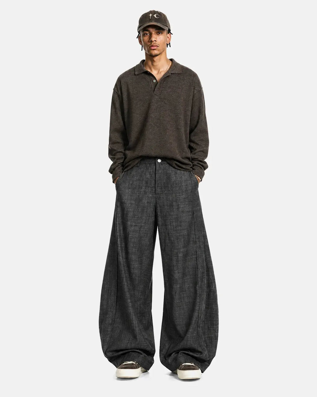 Lightweight structured barrel jeans by INFLATION with a modern streetwear style, featuring a relaxed fit and detailed stitching.
