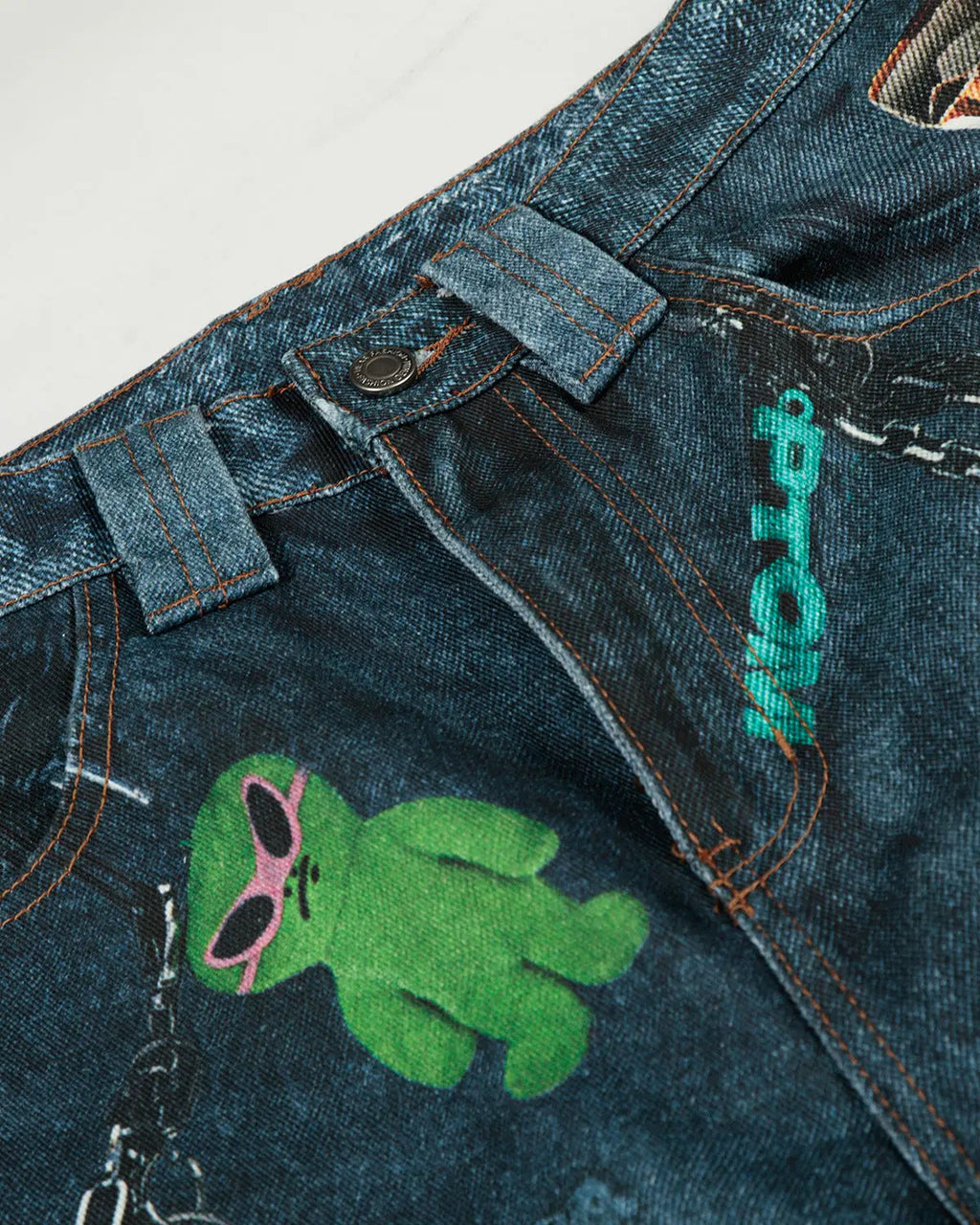 Light blue 3D print chain barrel jeans from Flation Streetwear, showcasing a trendy streetwear design with detailed chain embellishments.