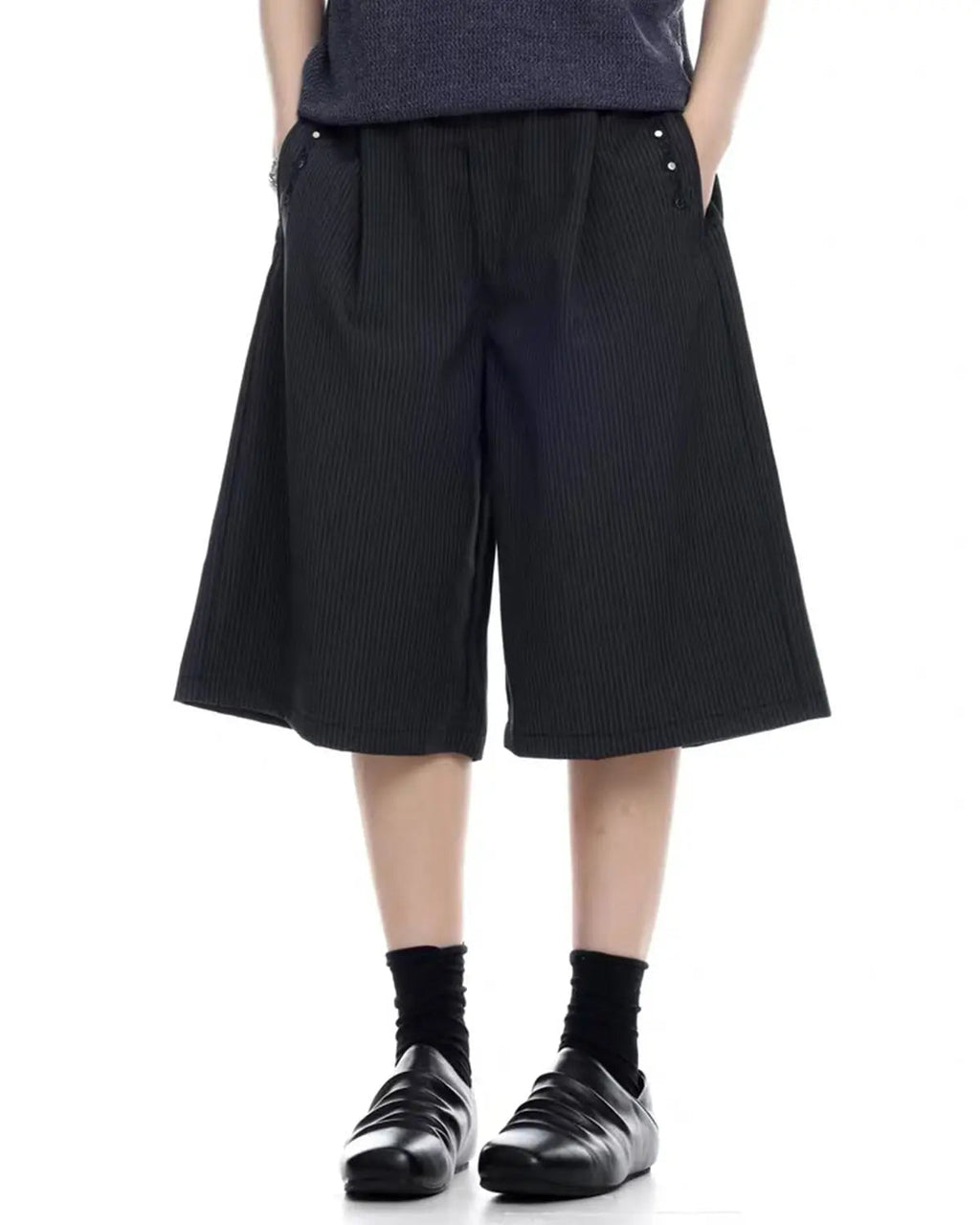 Pinstripe Flation Streetwear tailored shorts with stud details, featuring a stylish and fitted design perfect for street fashion.