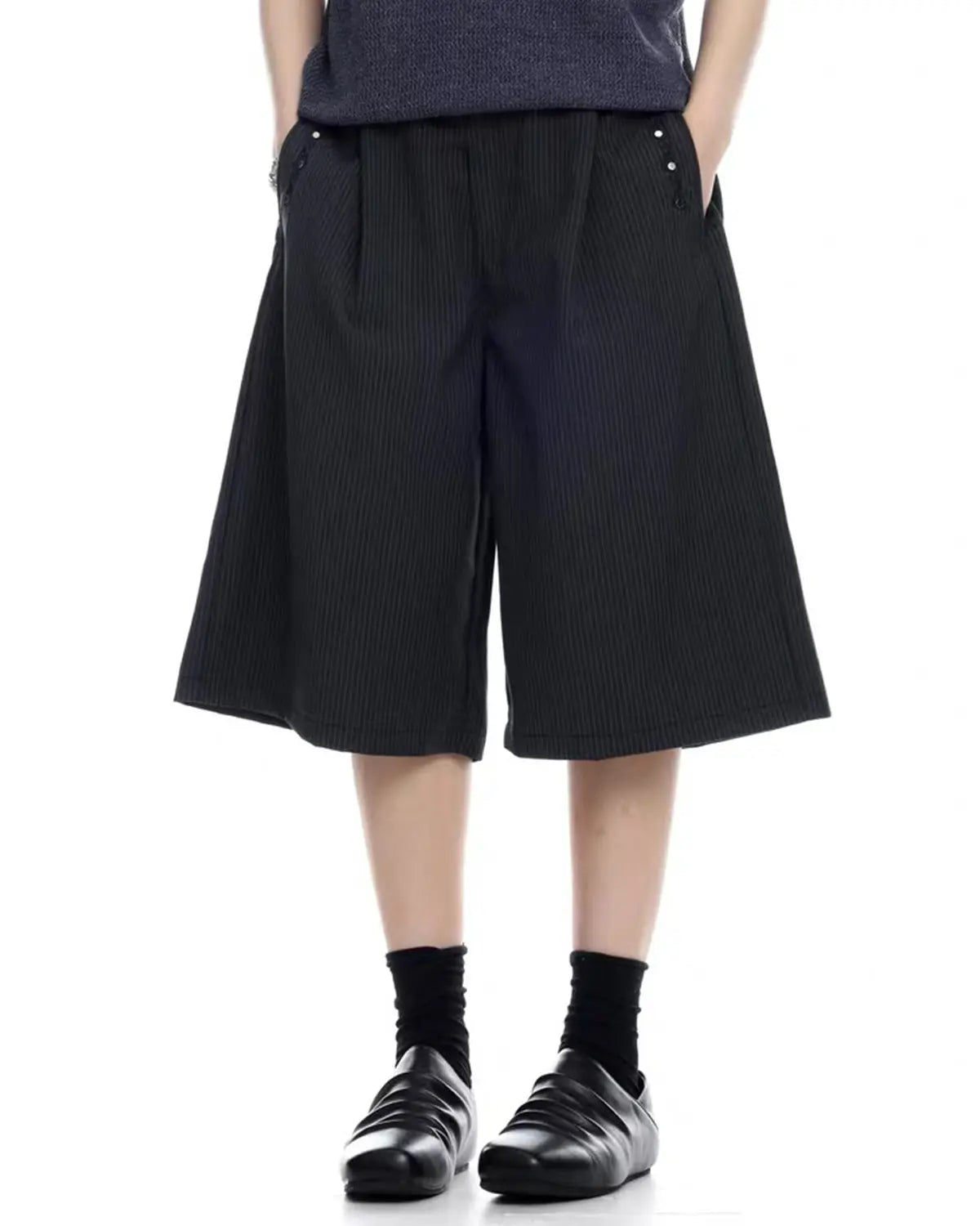 Pinstripe Flation Streetwear tailored shorts with stud details, featuring a stylish and fitted design perfect for street fashion.