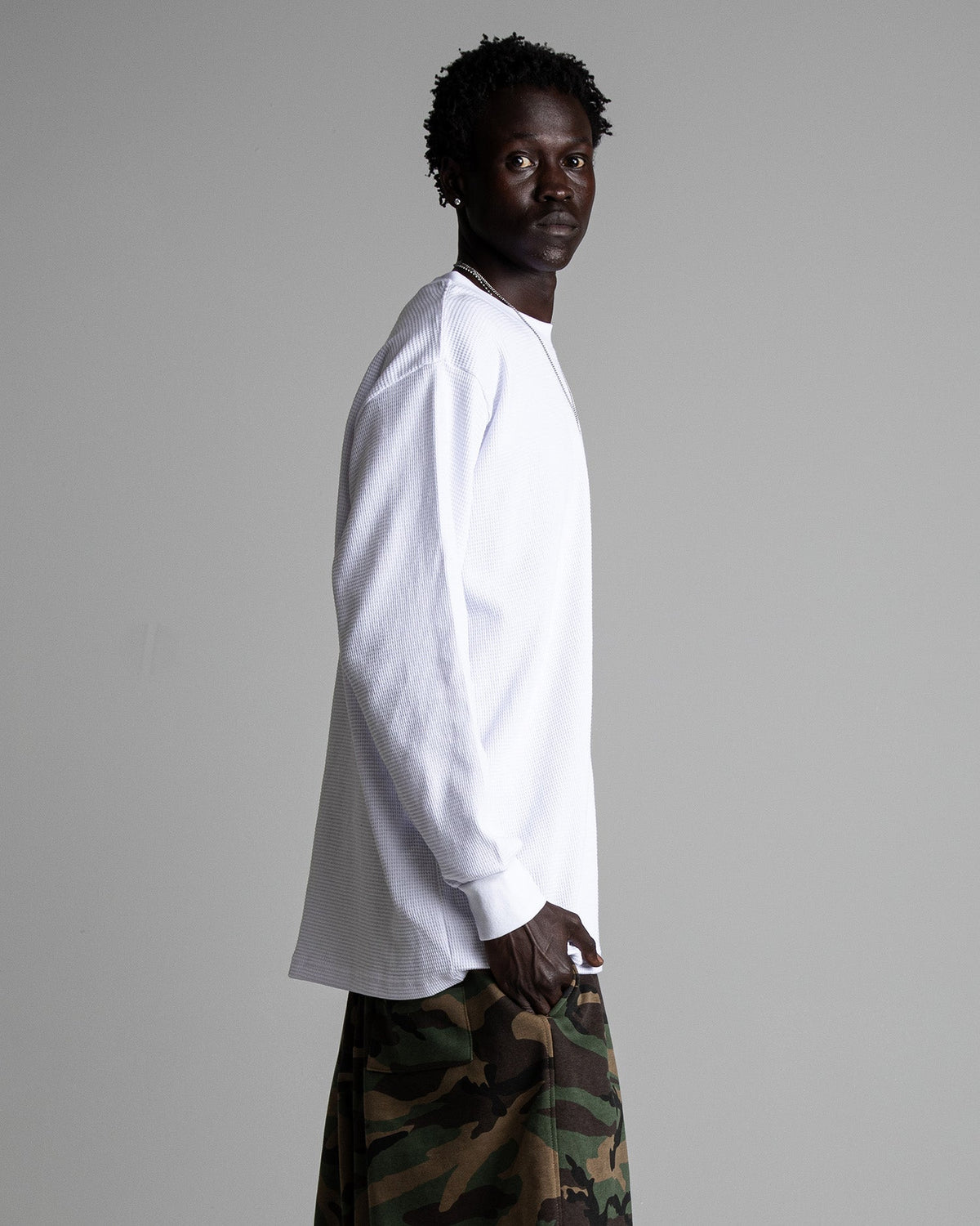 White Flation Heavyweight long-sleeve thermal shirt, cozy thermal top with a comfortable fit for cold weather.