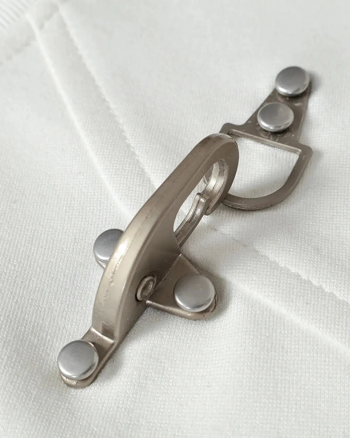 White Flation streetwear cotton T-shirt with metal buckle detail and crew neck, casual and stylish for everyday wear.