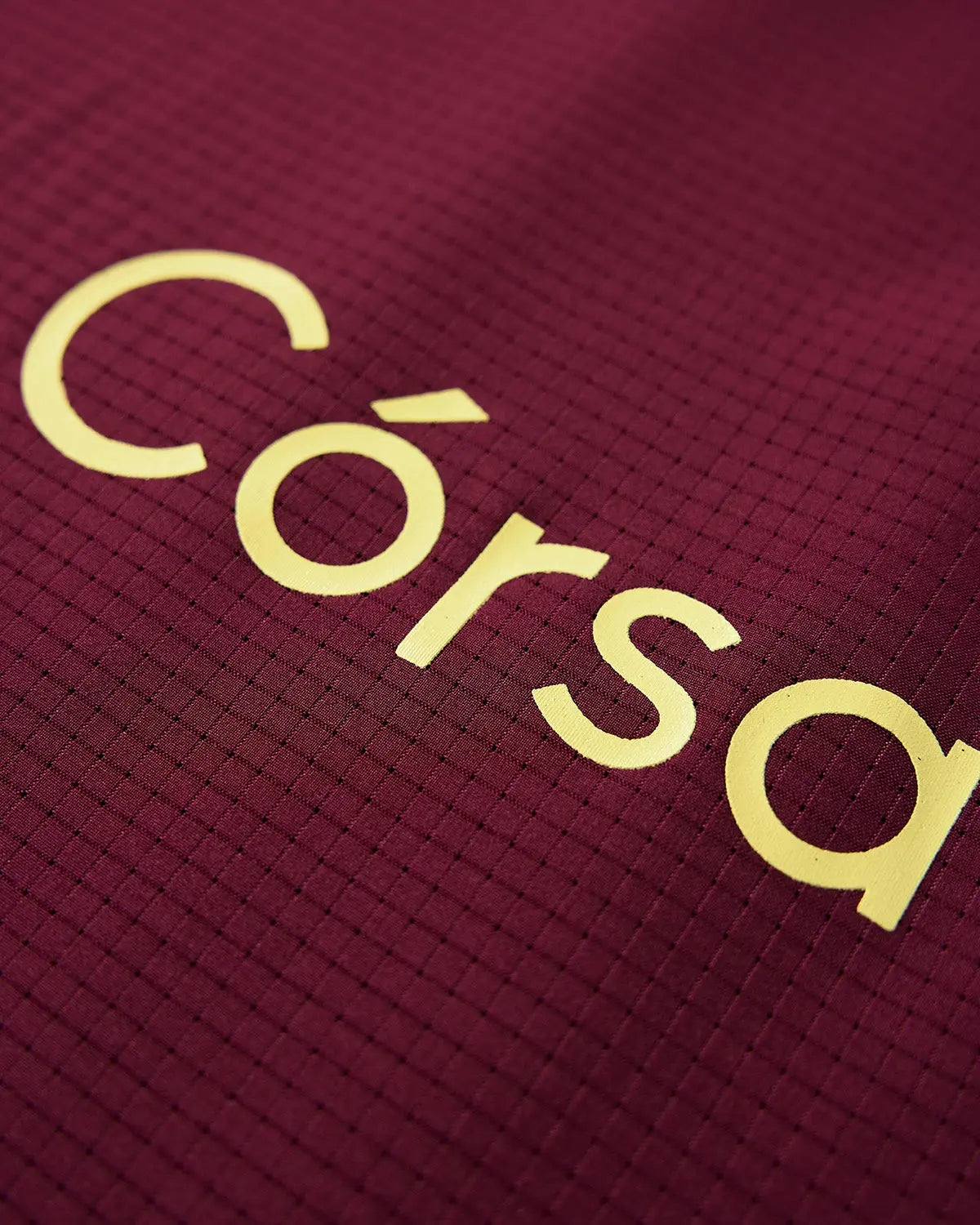 Wine-red Flation AirFlow Córsa breathable streetwear tee, lightweight and stylish men's T-shirt with comfortable fit.
